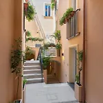 Dimora Borgo Antico Lucia *